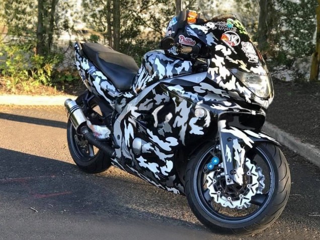 Carenados Moto Yamaha YZF600R Thundercat 1996-2007 - Negro Blanco Gris Camouflage