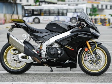 Carenados Moto Aprilia RSV4 1100 2021-2024 - Negro